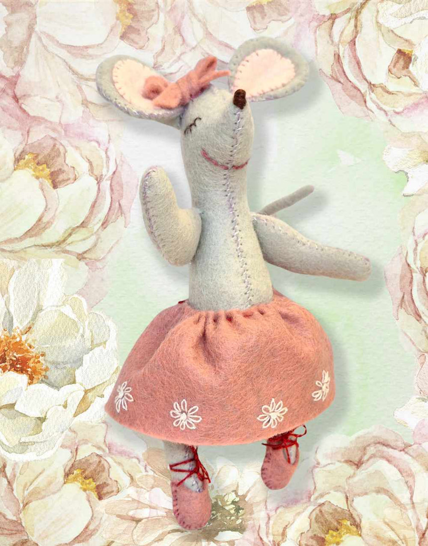 The Ballet Dancer Little Mouse Felt Craft Mini Kit, Corinne Lapierre