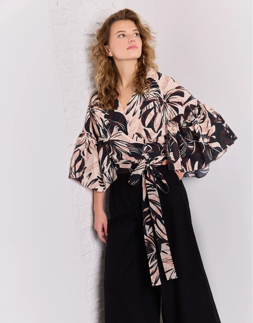 Trixie Blouse Sewing Pattern, Atelier Jupe