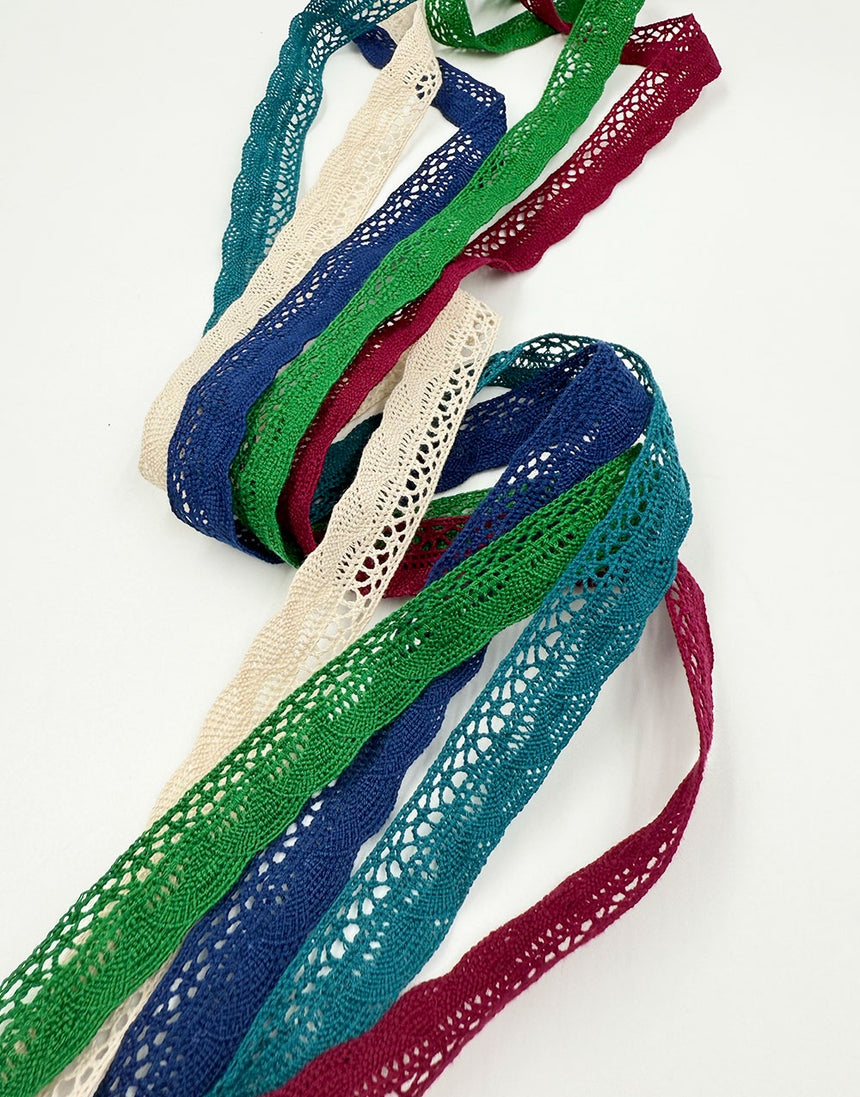 Scalloped Lace Fan Trim, 15mm