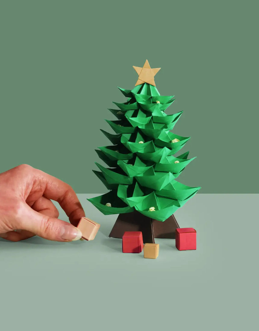 Paper Christmas Tree, Pikkii