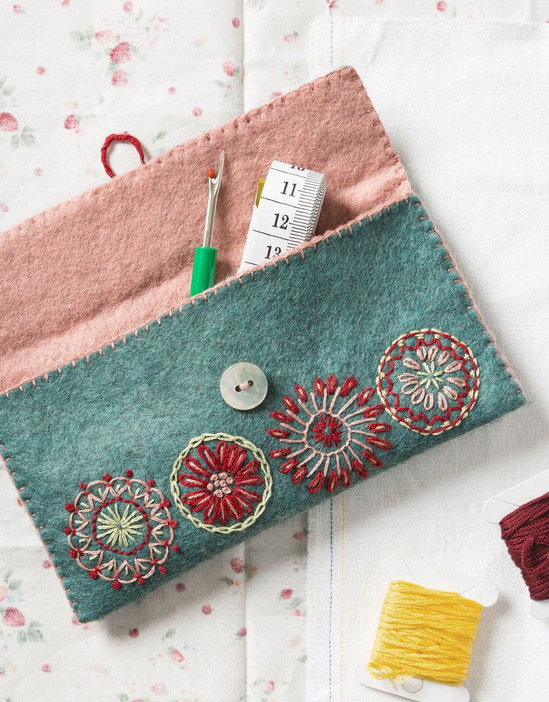 Corinne Lapierre Embroidery Sewing Pouch Embroidered Felt Craft Kit by Corinne Lapierre 0608603782677 608603782677