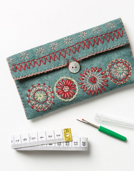 Corinne Lapierre Embroidery Sewing Pouch Embroidered Felt Craft Kit by Corinne Lapierre 0608603782677 608603782677