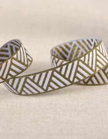 Not Specified Metallic Ribbon White & Gold Metallic Geometric Ribbon 15mm 15707