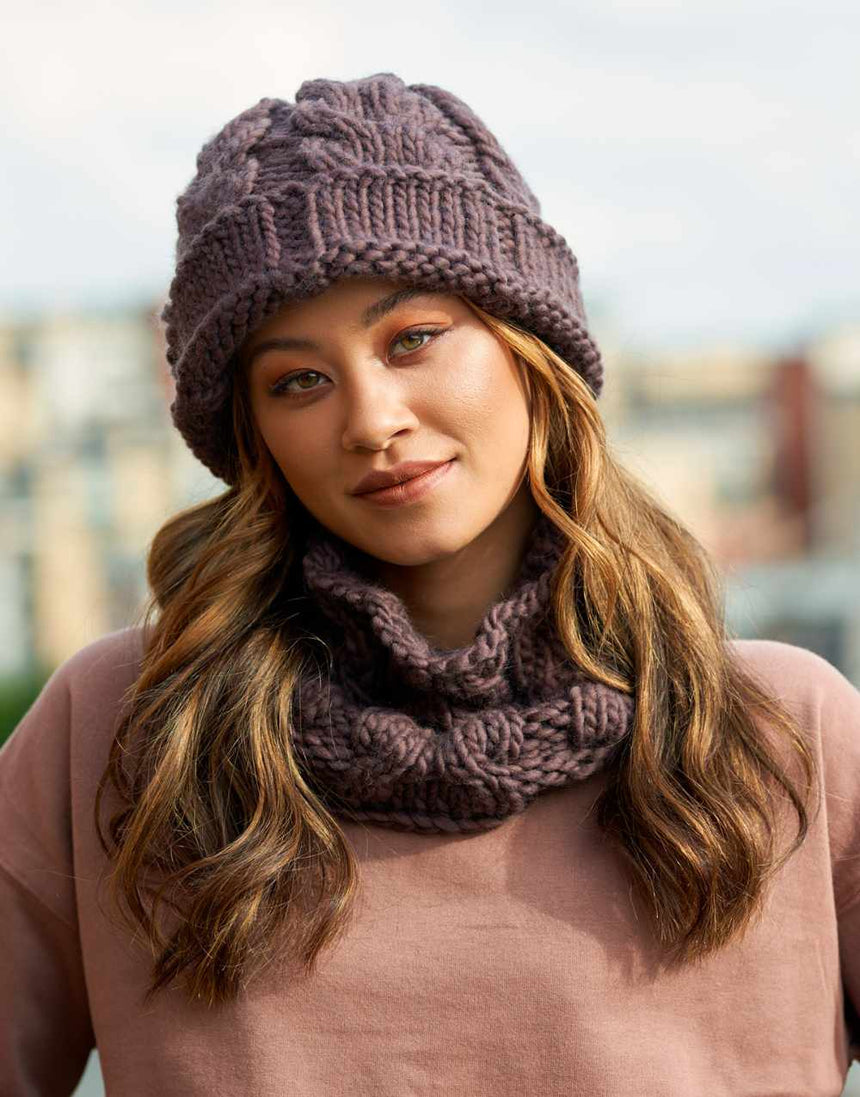 West Yorkshire Spinners Books Retreat Super Chunky Roving - Knit, Flow, Grow Pattern Book 5053682002669 5053682002669