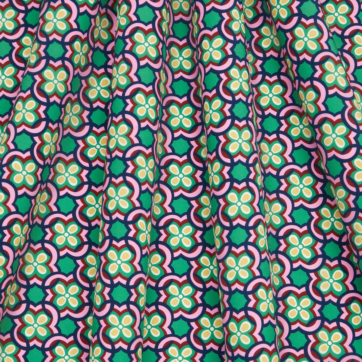 Liberty Fabrics Kensington Crepe de Chine Fabric, Daisy Loop A – Clothkits