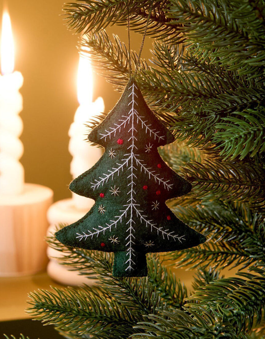 Christmas Tree Felt Pendant Kit, Rico Design