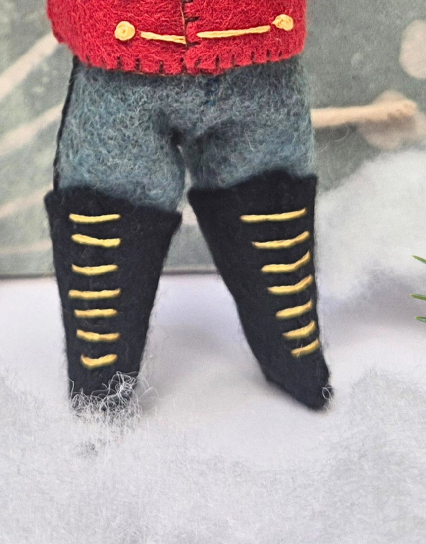 Little Mouse the Nutcracker Felt Craft Mini Kit, Corinne Lapierre