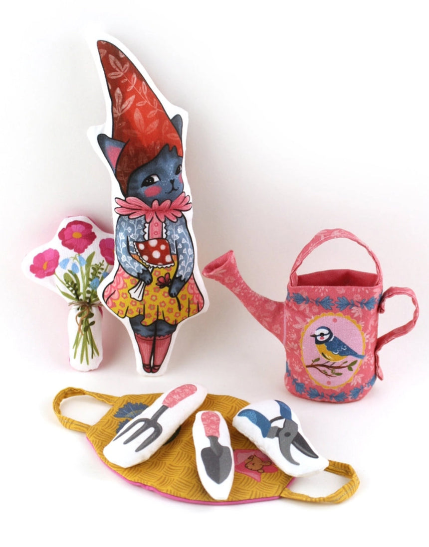 Rose Ceres the Gardening Mouse Sewing Kit, Miss Ella