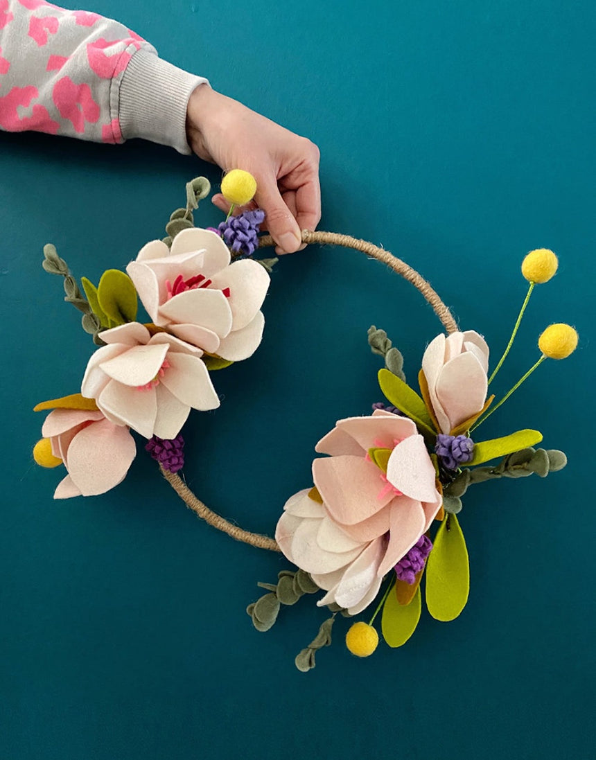 Felt Magnolia Wreath Instruction Booklet, Sewyeah