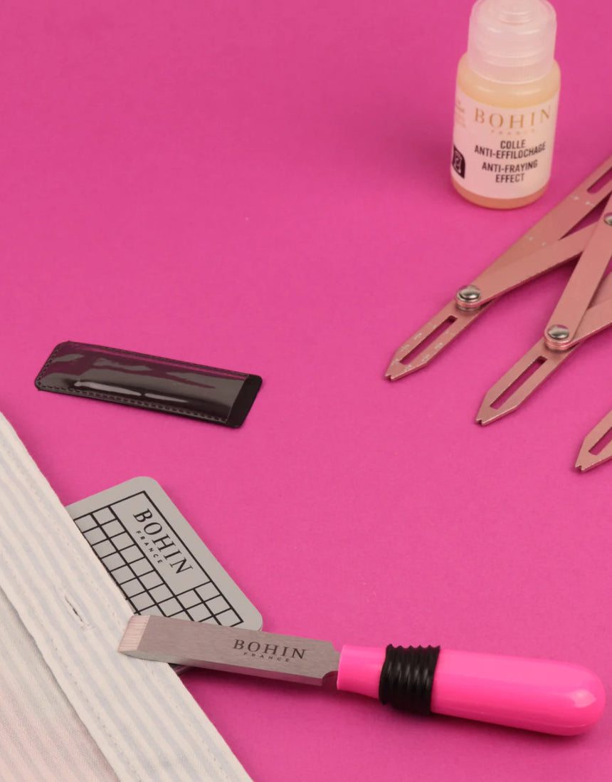 Bohin Button Hole Cutter