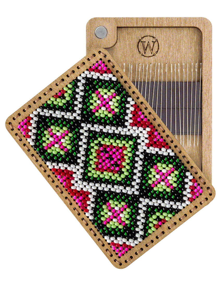 Beaded Wooden Magnetic Needle Minder Kit - Pink & Green