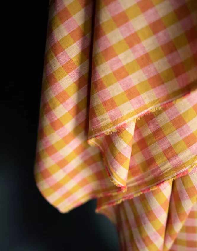 Remnant 90cm - Rhubarb and Custard Cotton Linen Blend Fabric