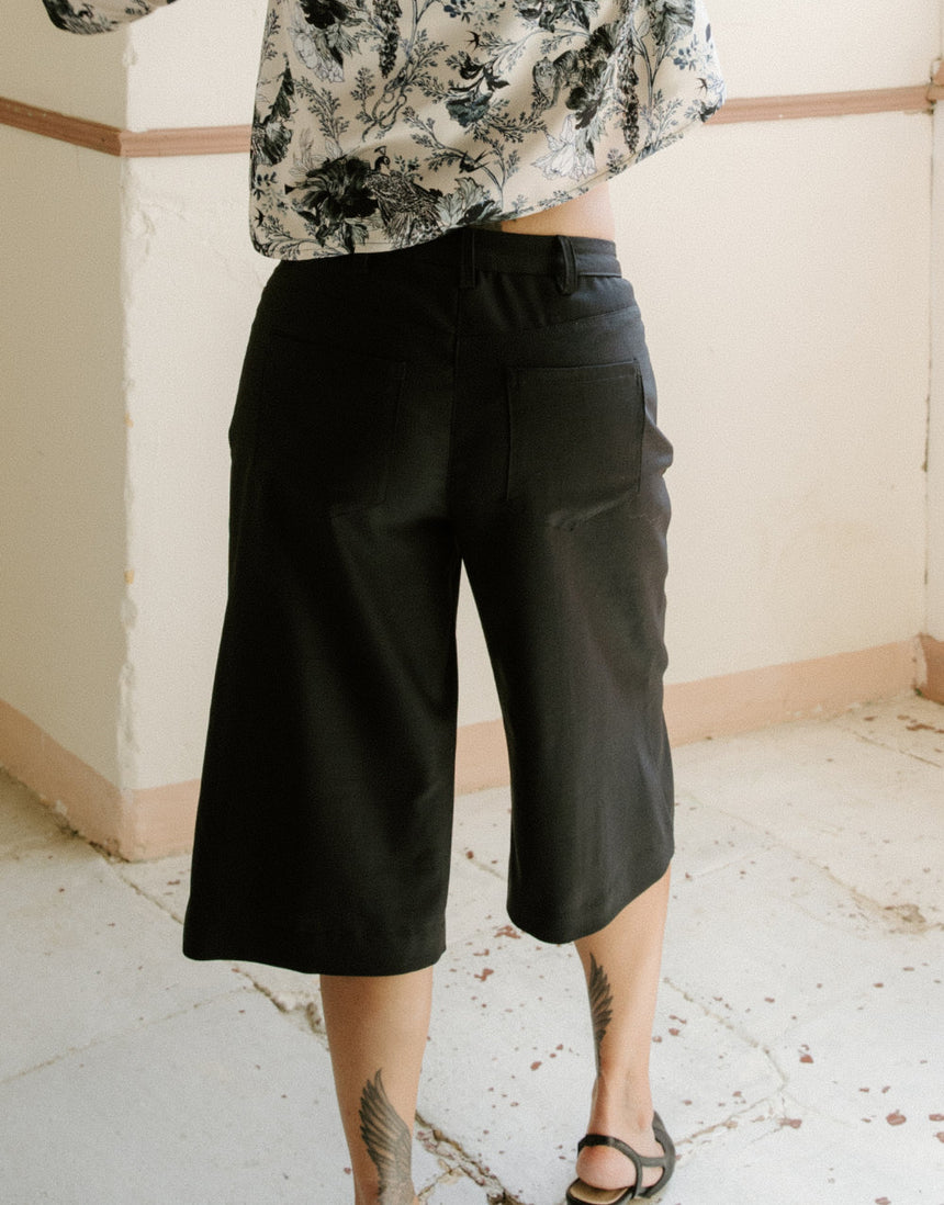 Le Bermuda Synopsis Shorts Paper Sewing Pattern, Maison Fauve