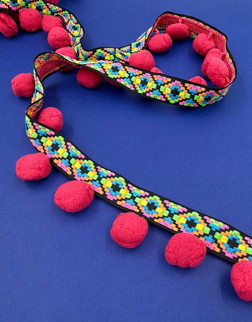 Fiesta Pom Pom Trim, Bright Pink