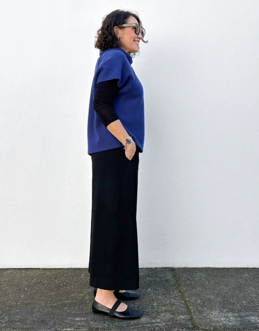 Zoey Slipover Paper Sewing Pattern, Tessuti